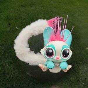 Little Gleemerz Amiglow Interactive Talking Lemur Interactive Pet Lights Sound